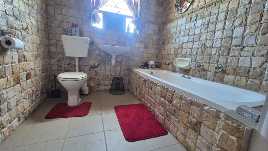 3 Bedroom Property for Sale in Country Club Western Cape